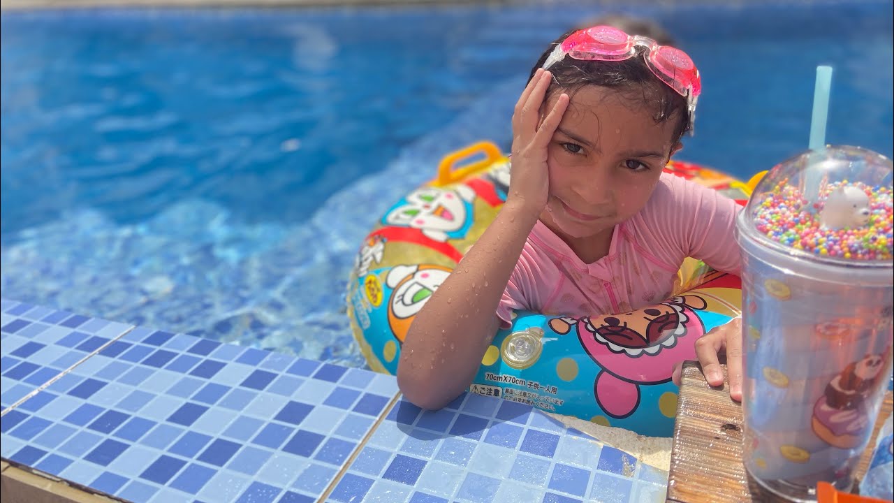 ثالث يوم  شاليه 🏊😍 بولينغ  🎳 طبينا بالمسبح امي ماتدري😱