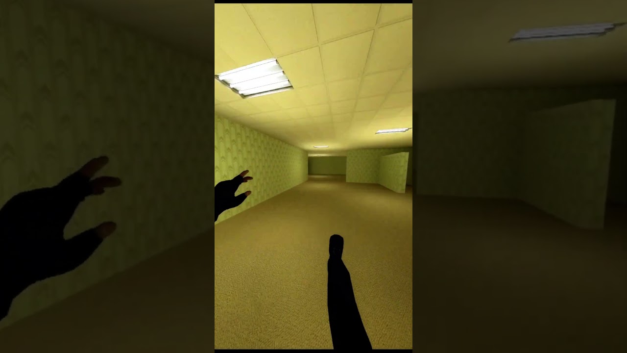Kuchisake-Onna Chase in Backrooms Nextbot Gmod