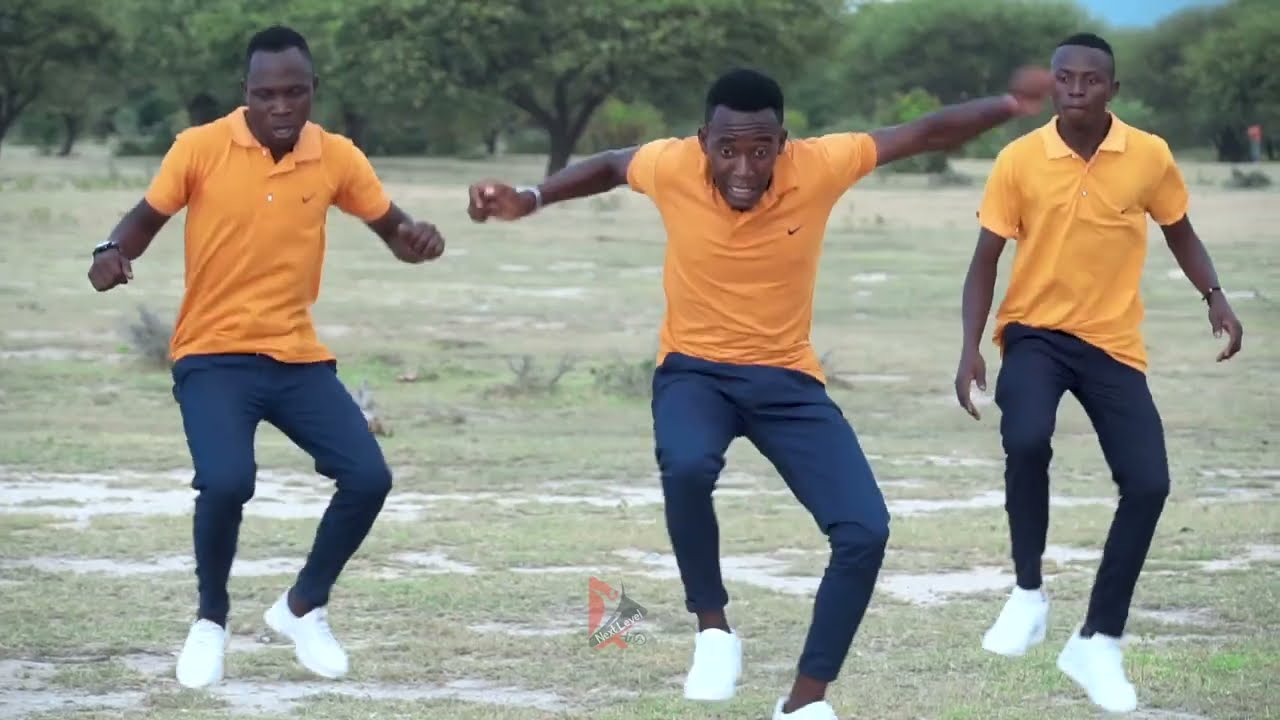 KWAYA YENYE STYLE KALI NA SHOW YA KIBABE ~ VIJANA WA KAZI