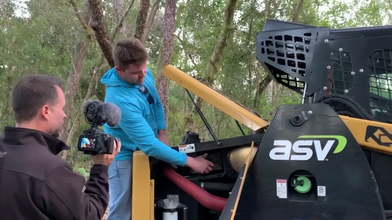 Мульчирование в лесу с помощью мини-погрузчика ASV 75 с помощью Stanley Dirt Monkey Genadek