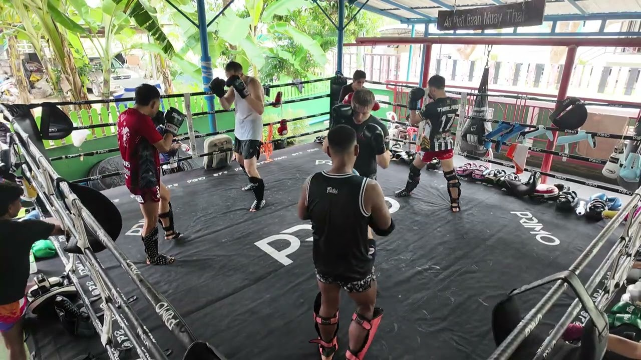 sitjaopho muay thai gym. sparring. 18 november 2025.