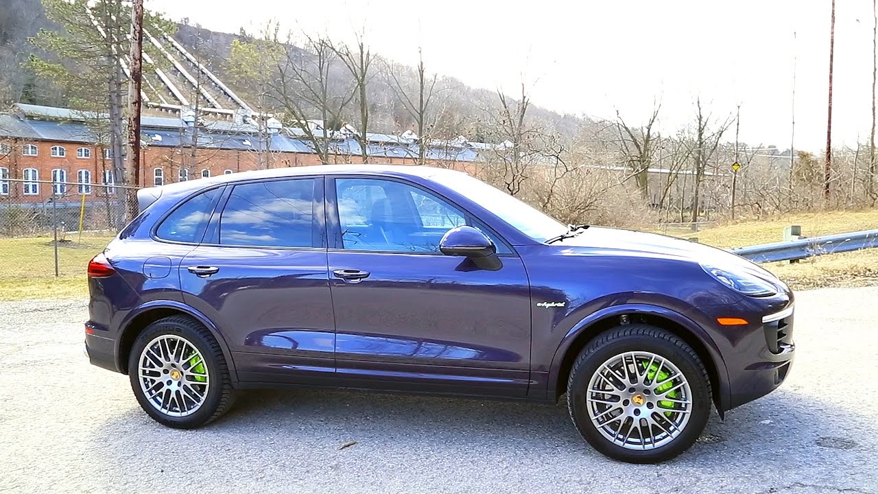 2017 Porsche Cayenne S E-Hybrid | Review In 2:00 | exhausted.ca