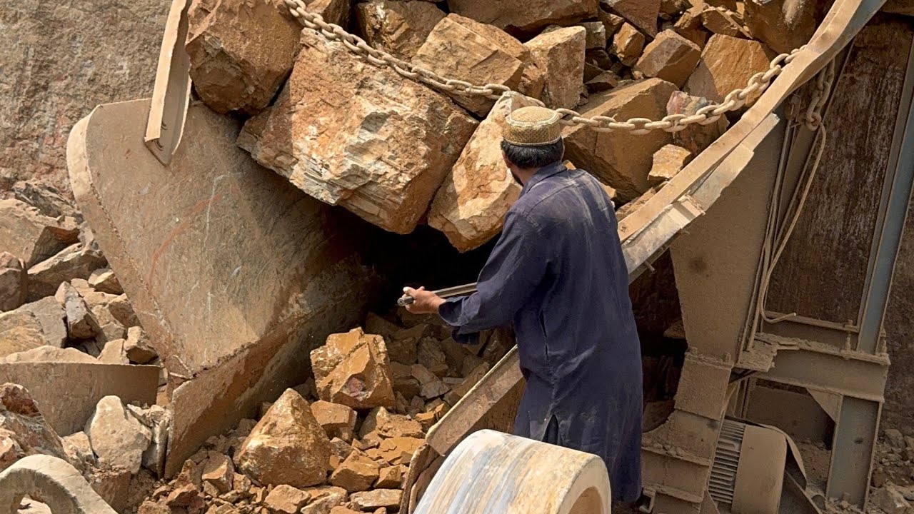 Largest rock crusher in the world | ASMR satisfaction video #trending #rockcrusher #rockcrushing