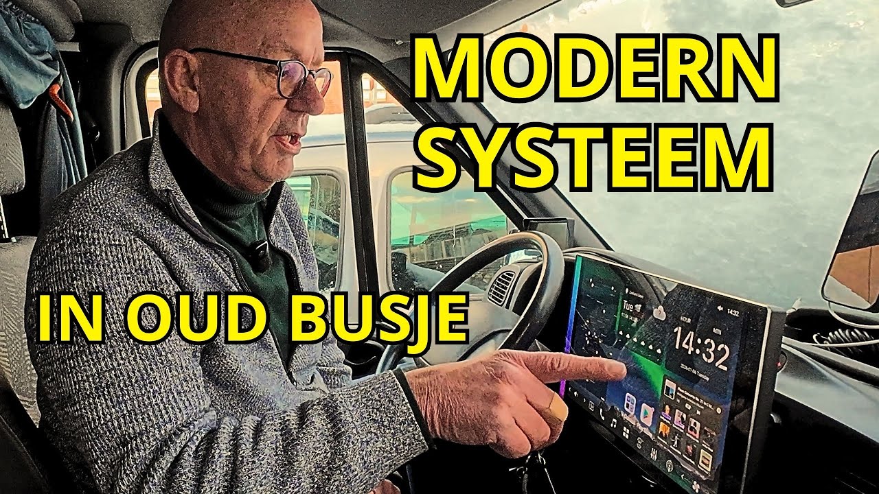 MODERN Autoradio systeem in OUD CAMPERBUSJE. Inbouw ATOTO X10 G125E met dash cams en CarPlay