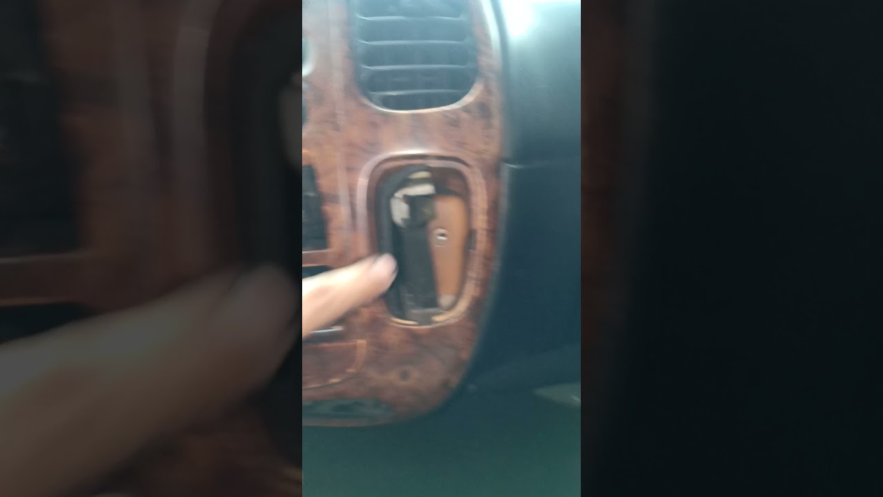 how to remove Starex SVX / GRX wooden panel