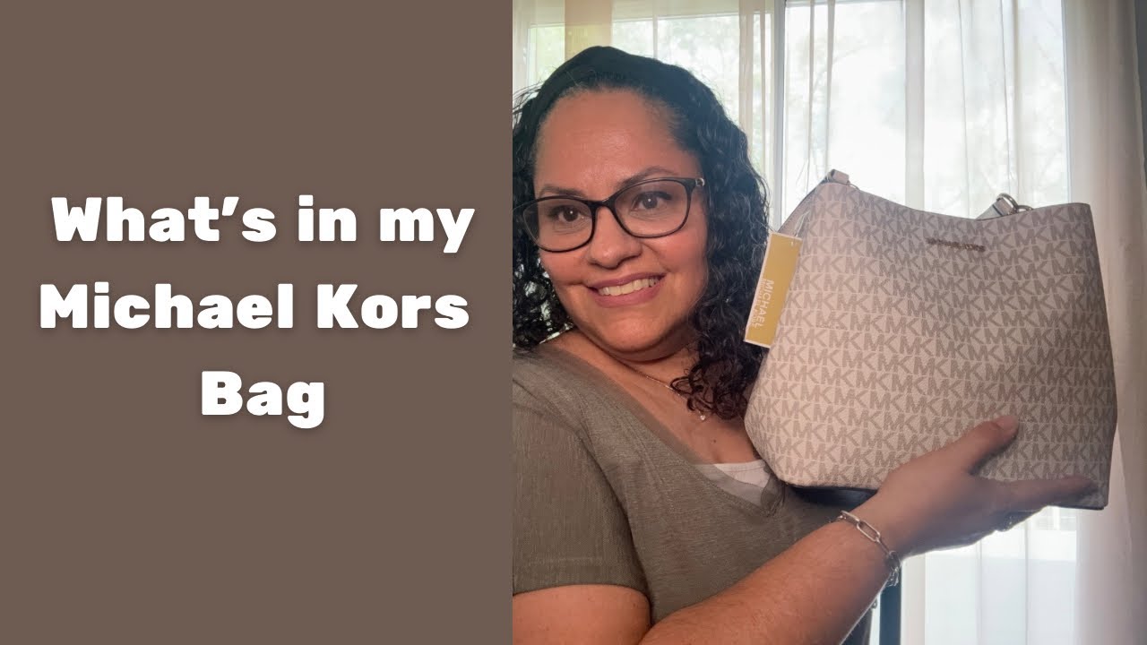 What’s in my Michael Kors Pratt Bag #michaelkorshandbags