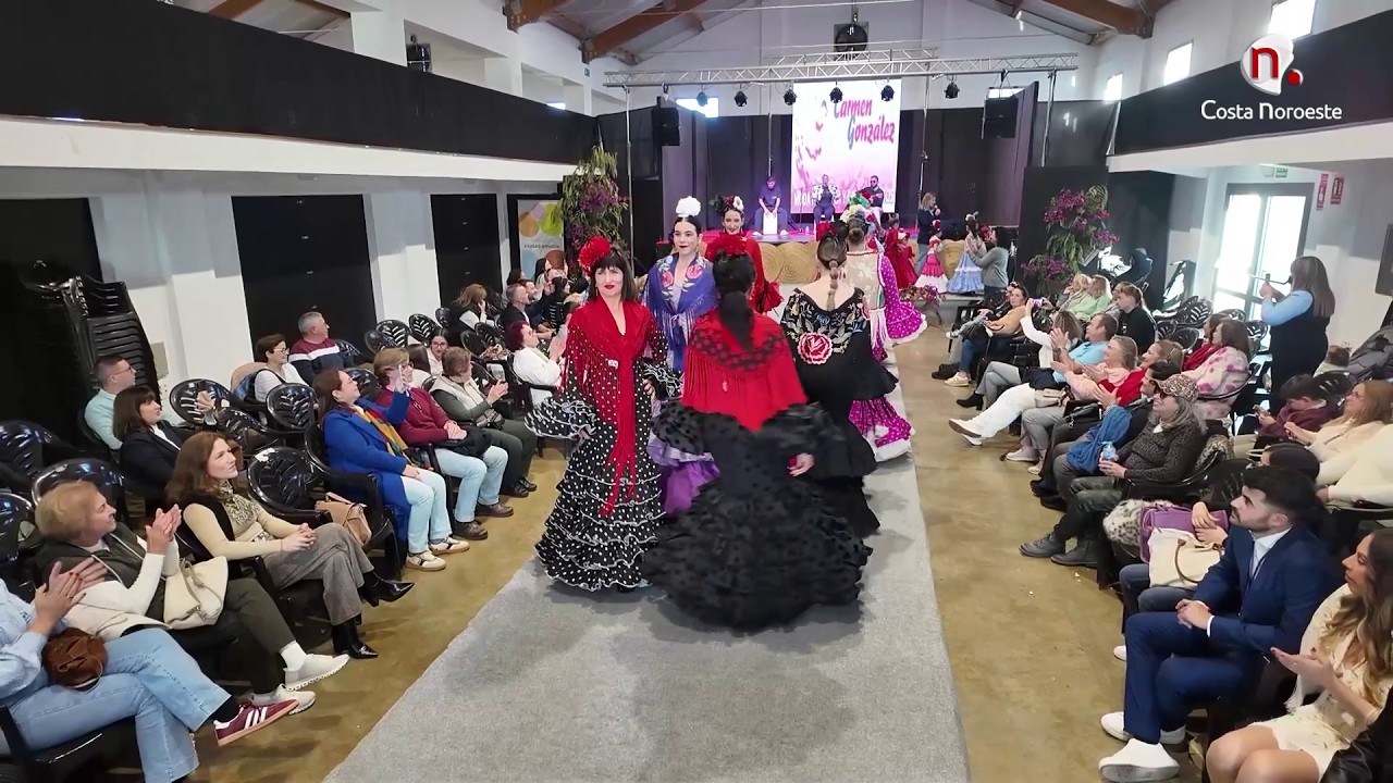 Desfile de Carmen González (Pasarela Flamenca Sanlúcar)