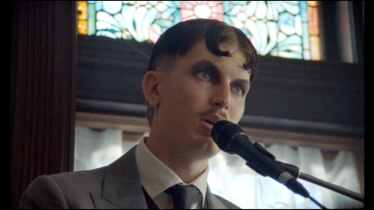 Gus Dapperton - Wet Cement (Live)
