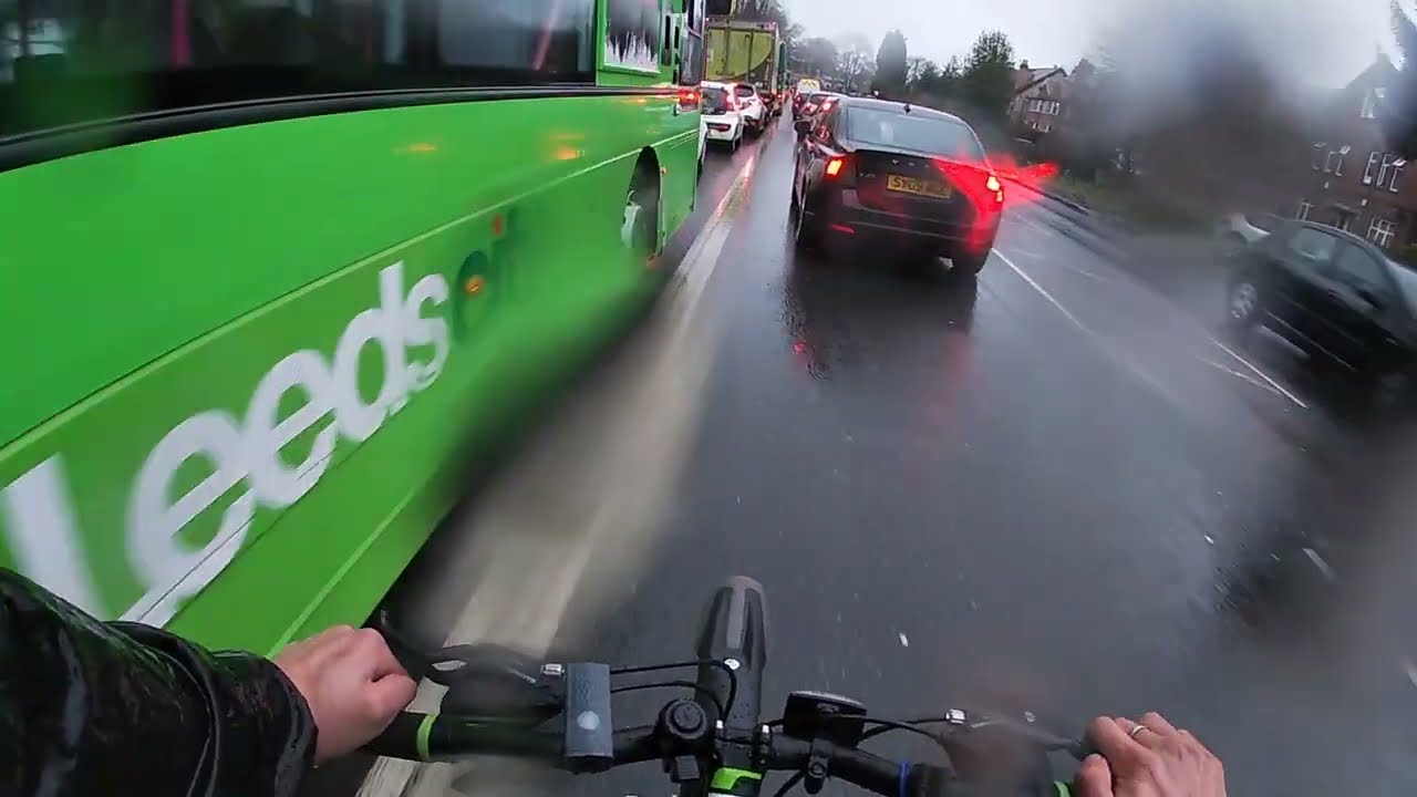 Cycling From Leeds Becket University To My Room (Rainy Day)