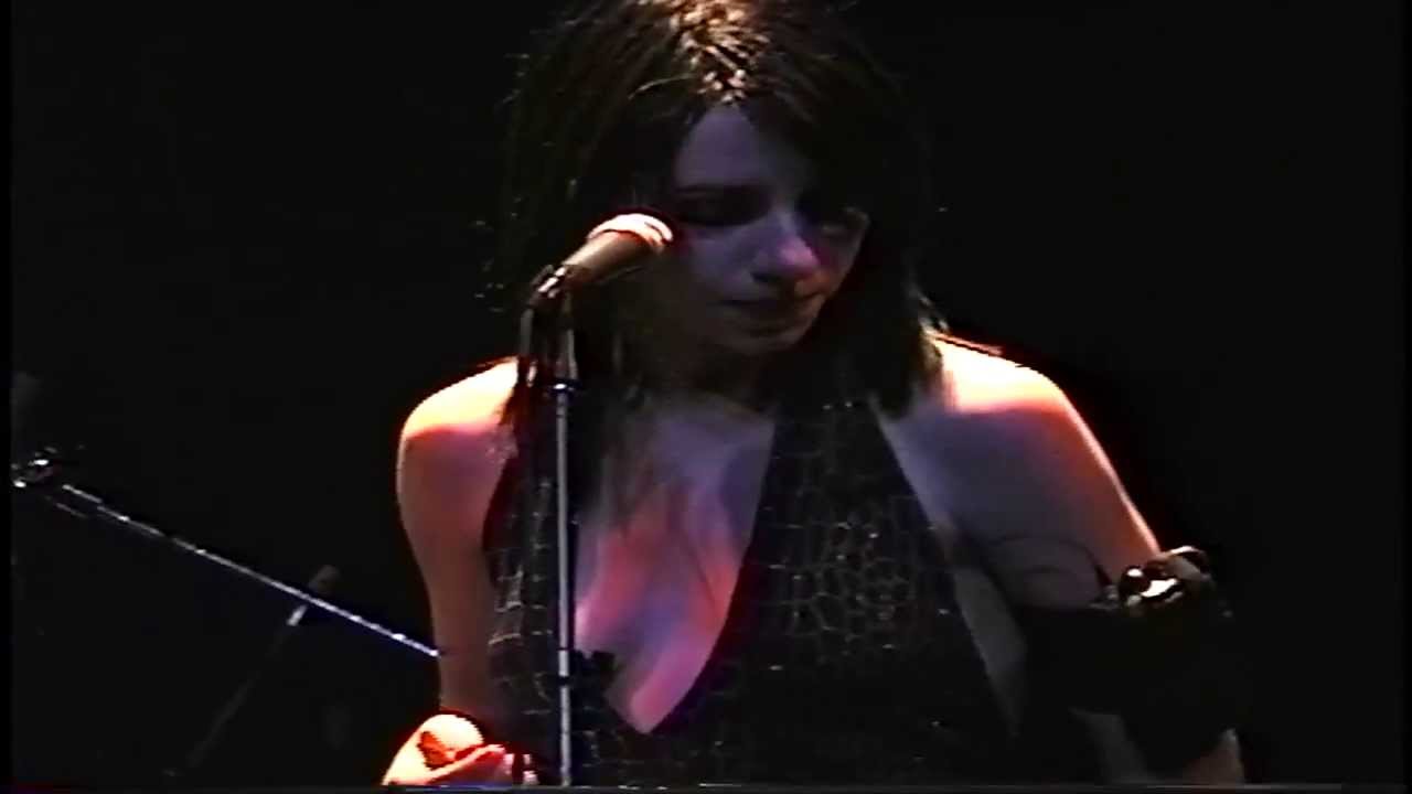 PJ Harvey   30, C'mon Billy, One Line 12 7 00 HD