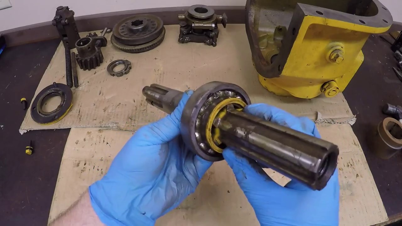 Caterpillar RD6/D6 Starting Clutch Drive Repair - Disassembly of Clutch and Pinion