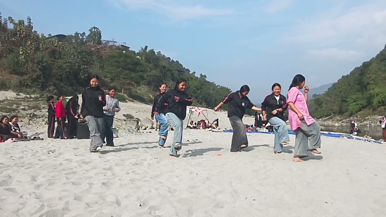 Picnic Dance by KGBV Wessang students 