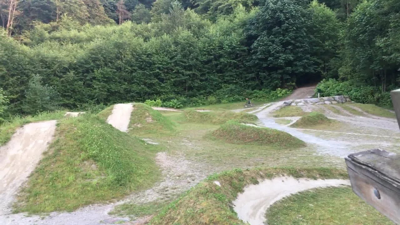 Sick mtb jumps at Burnaby Mountain Air Park!