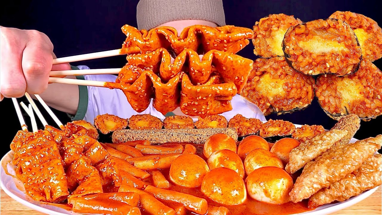 ASMR 신전떡복이 매운맛과 매운어묵 신전치즈김밥 매운계란 야끼만두 먹방~! Spicy Tteokbikki With Spicy Egg Fried Dumplings MuKBang~!