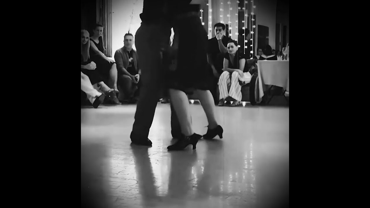VENTARR&Oacute;N /tango canyengue/