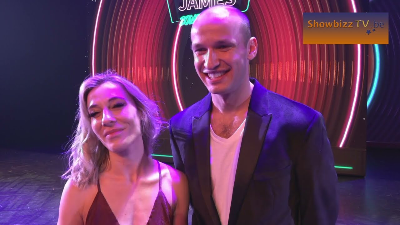 Ianthe Tavernier krijgt midden in interview een kus van.....