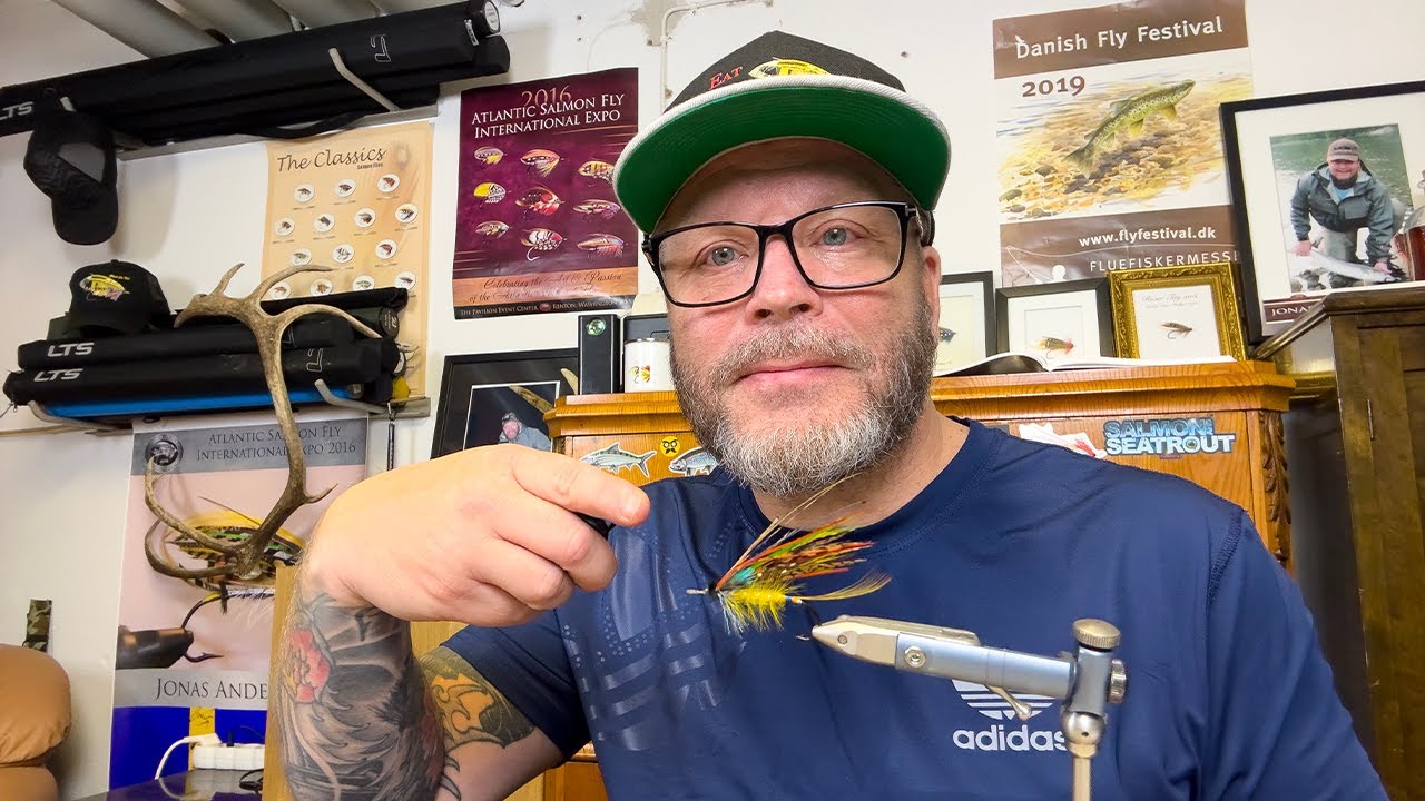 Tying a Blacker classic salmon fly from around 1843 with Jonas Andersson