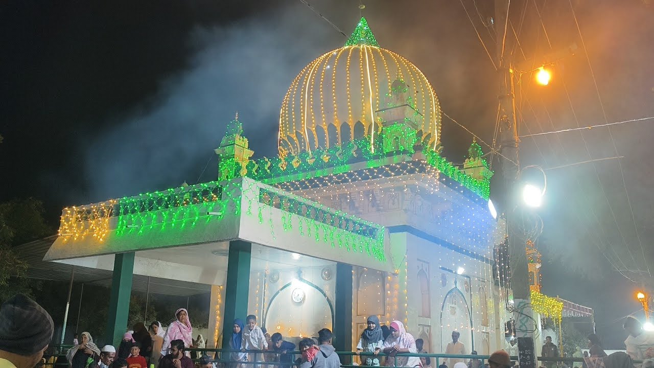 BIJAPUR ME HAZRAT SAYED SHAH MURTUZA QADRI DARGHA SANDAL URS SHARIF