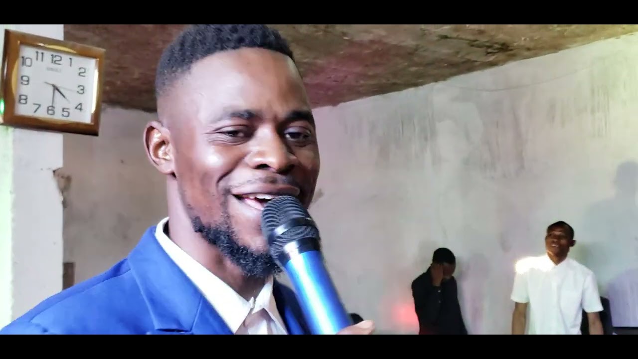 Simon Kanku  concert live