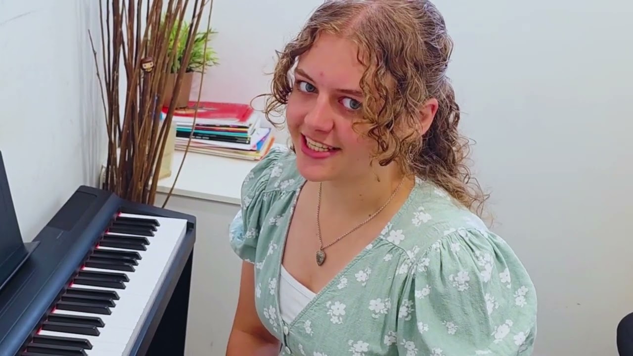 Voice and Piano lessons with Liesa!