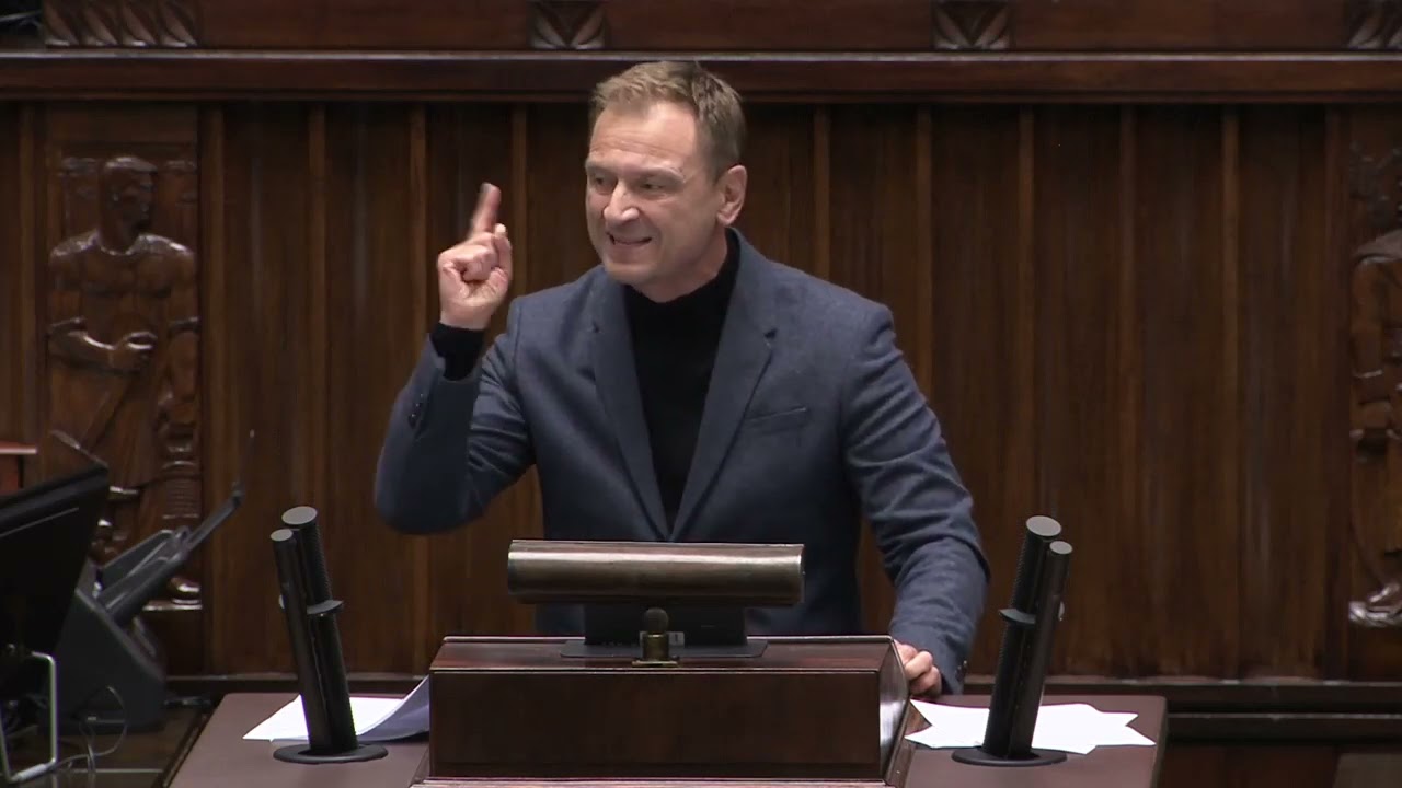 Nitras: dając ciuchy do kontenera PCK się zastanawiam, czy Brudziński albo Zalewska...