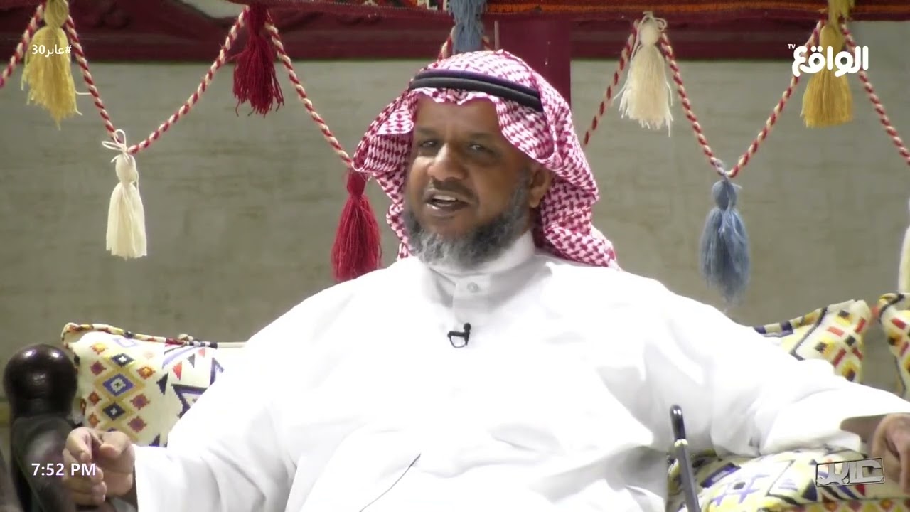 الشاعر بندر بن سرور رأى أمرأة عند رجل لا يصلي فطلب منها أن تتركه وكتب قصيدة - أبو نايف #سنام_عابر30