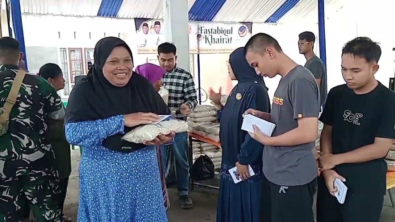 Rumah Kebahagiaan Bunda SWH Bagikan Zakat untuk Fakir Miskin merupakan Wujud Kepedulian Nyata