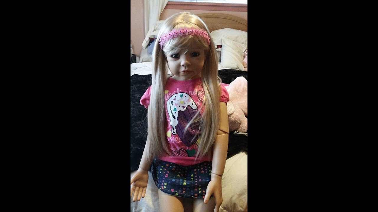 Box opening of my MasterPiece Doll Candy by Monika Levenig