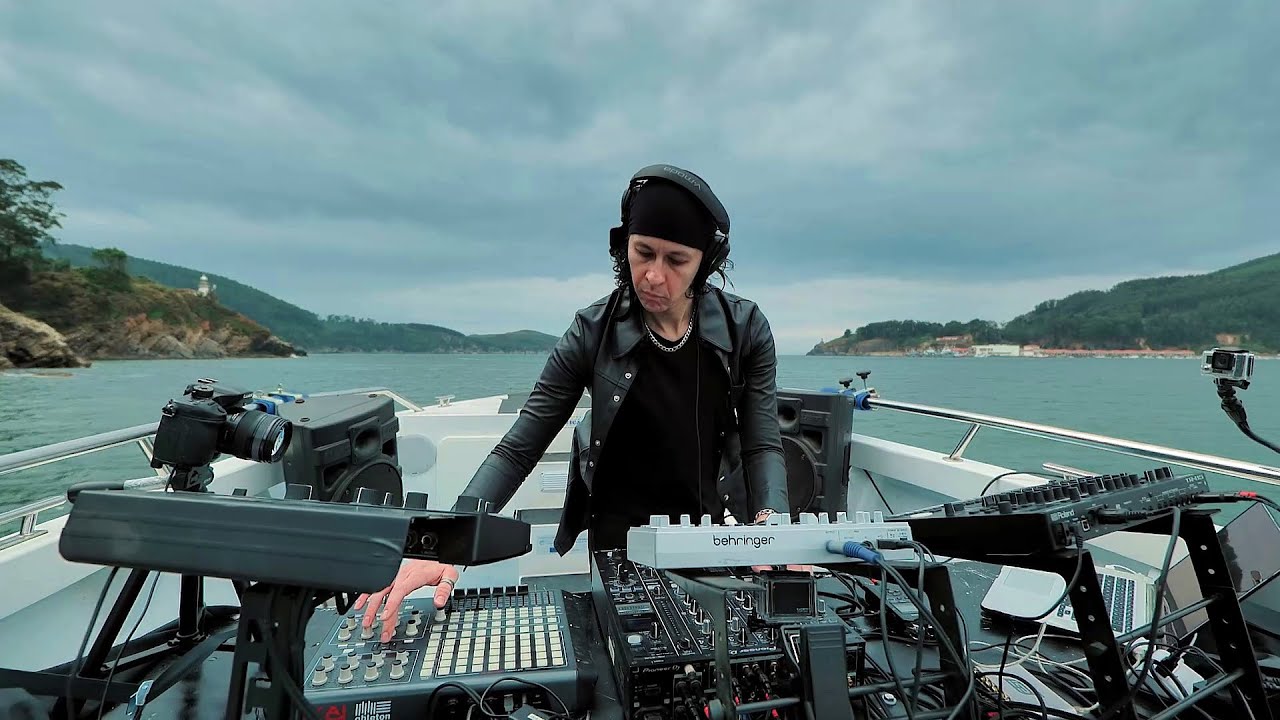 David Meiser - Live from the Galicia Coast (Boat Session in the North of Spain - 09/2022)