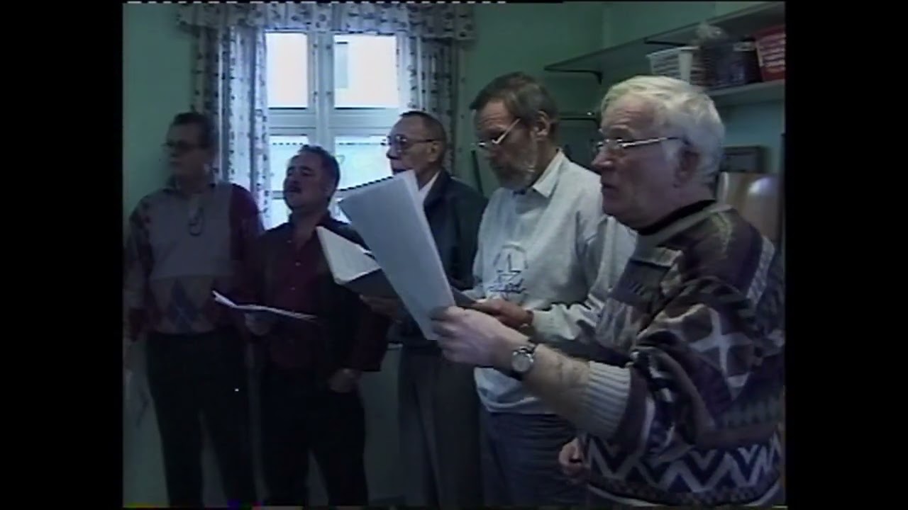 Saltvandskoret underholder i Fjordcentret - (Indslag fra 1996).