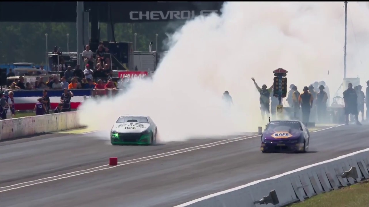 Deric Kramer wins Round 4 of the Pro Stock Battle of the Burnouts