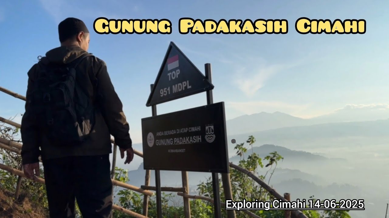 Mendaki gunung tertinggi di Cimahi (atap kota Cimahi Gunung Padakasih)