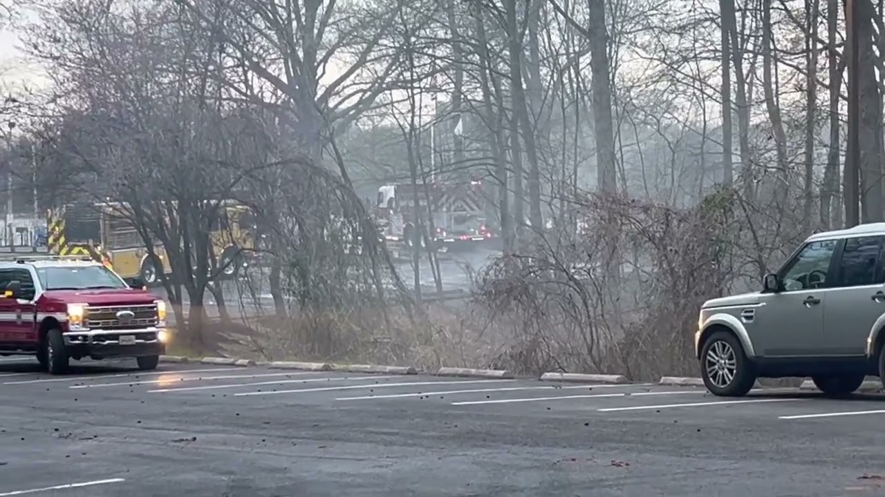 Fully involved boathouse fire - Old Colchester road - Fairfax Yacht club - Lorton, VA - Fairfax