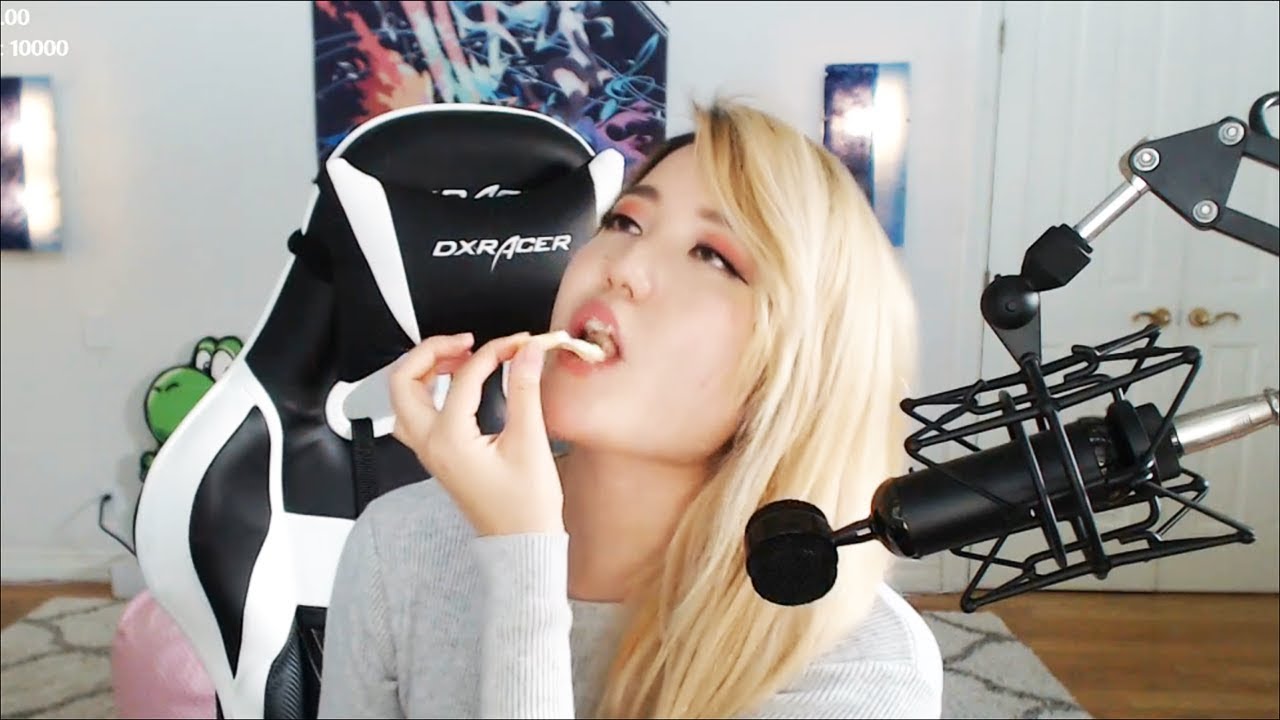 Toast Destroys Janet's Biscuits | Kimi loves Fries | WoW Glitches | Joast Plays WoW