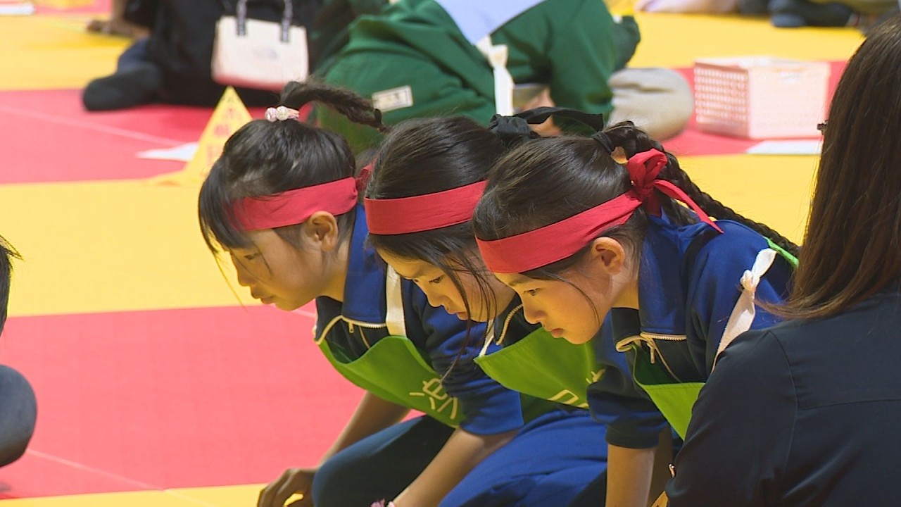 上毛かるたの県大会　子どもたちが熱戦　群馬・前橋市　(26/02/15)