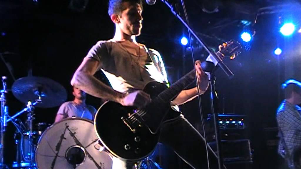 31.03.2012 SOAWW - CrashingOnYourSecret + LightsKarma [Live @ LATTE PI&Ugrave;]