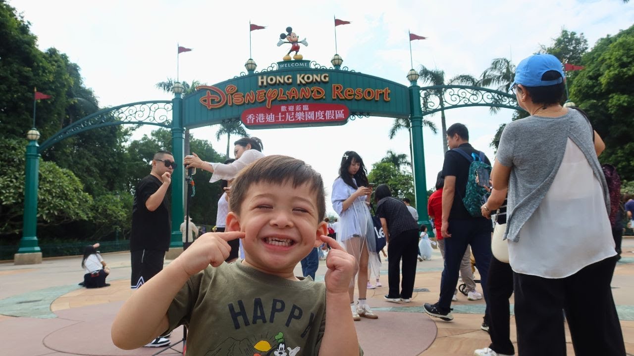 First visit to HONG KONG DISNEYLAND!!!