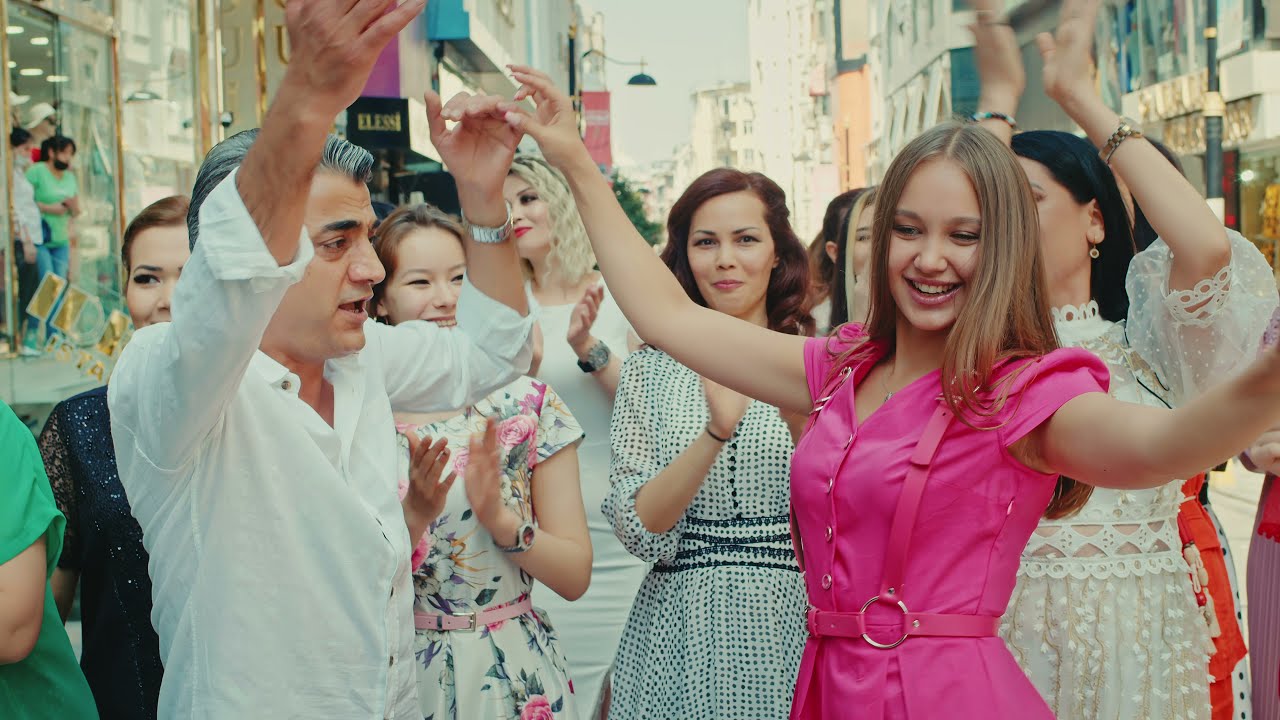 İbrahim Bağış  / Bir Şarkım Var Patlayacak  ( Official Video 2021 )