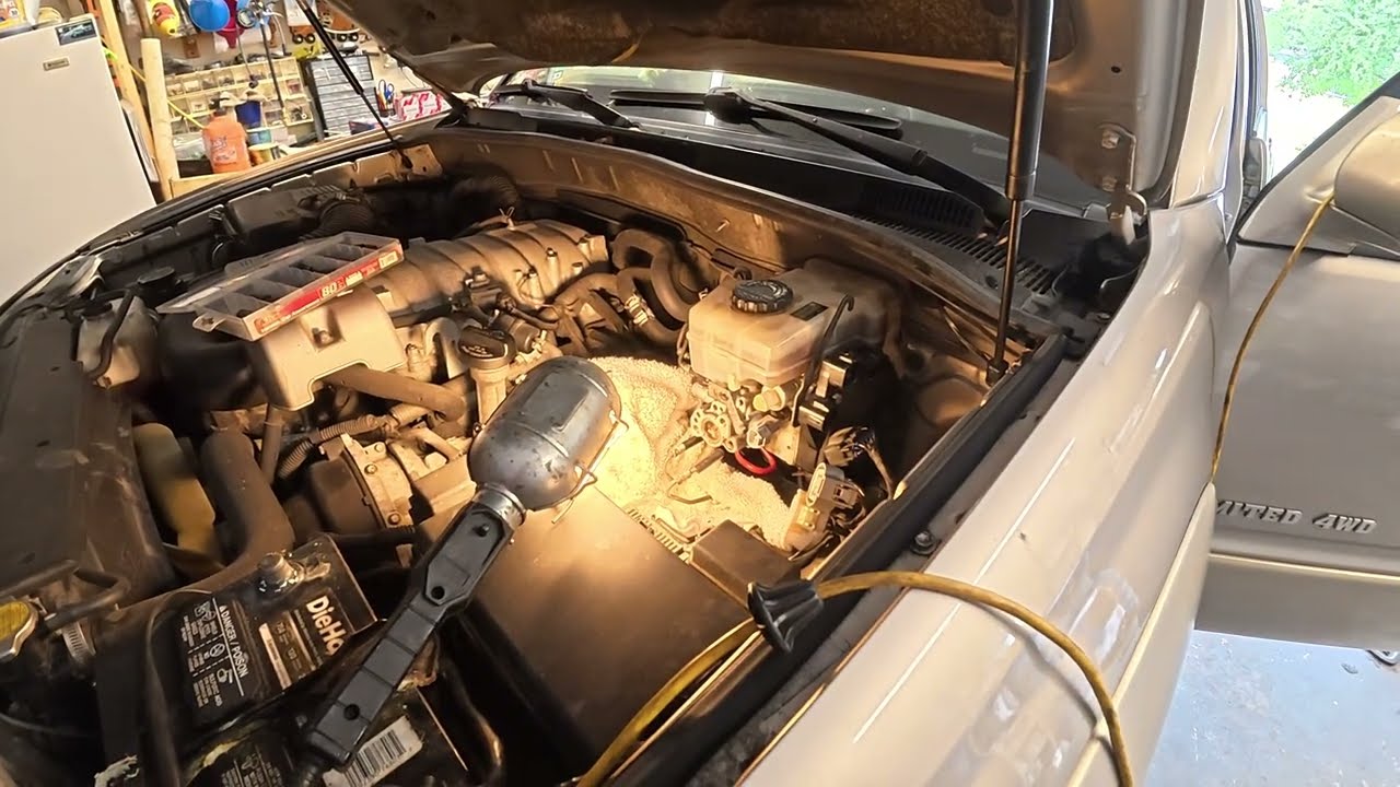 Жизнь вне полётов | Замена насоса усилителя тормозов Toyota 4Runner 2003 года