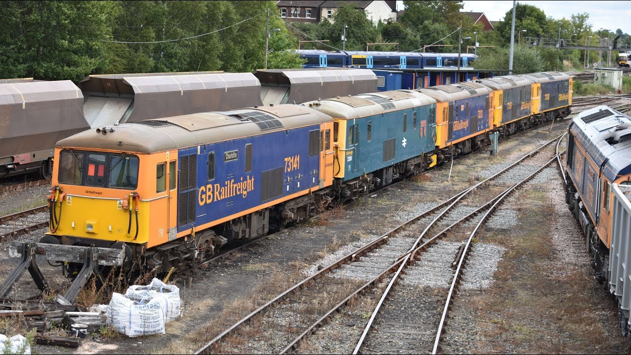 Freight Trains at Tonbridge 25/08/18