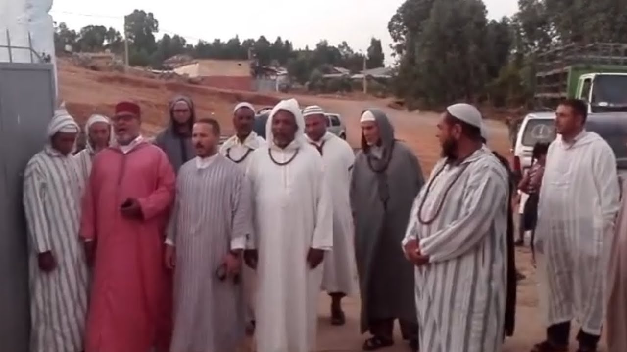 مجموعة من الفقهاء والفقراء عند الحاج البراح