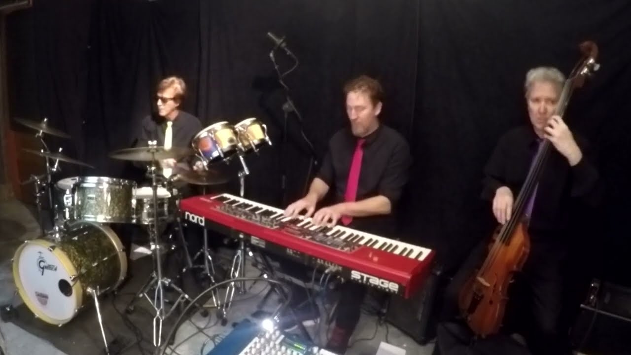 OCEAN DREAMS JAZZ TRIO