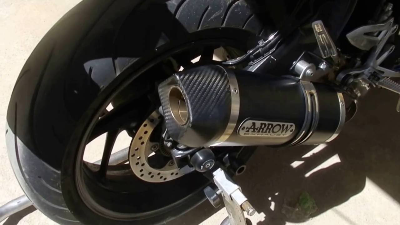 Suzuki GSX S1000 com Escape ARROW FULL RACE TECH