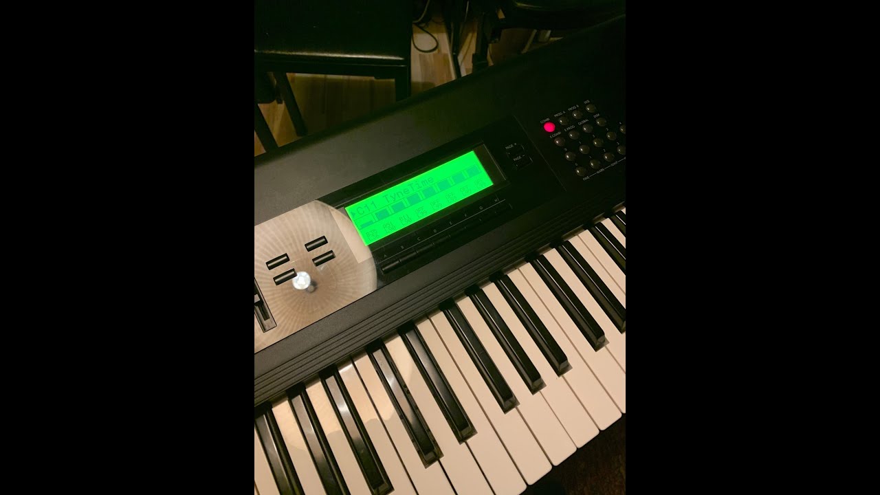 ReinardSynth #4 Korg T2 Display replacement