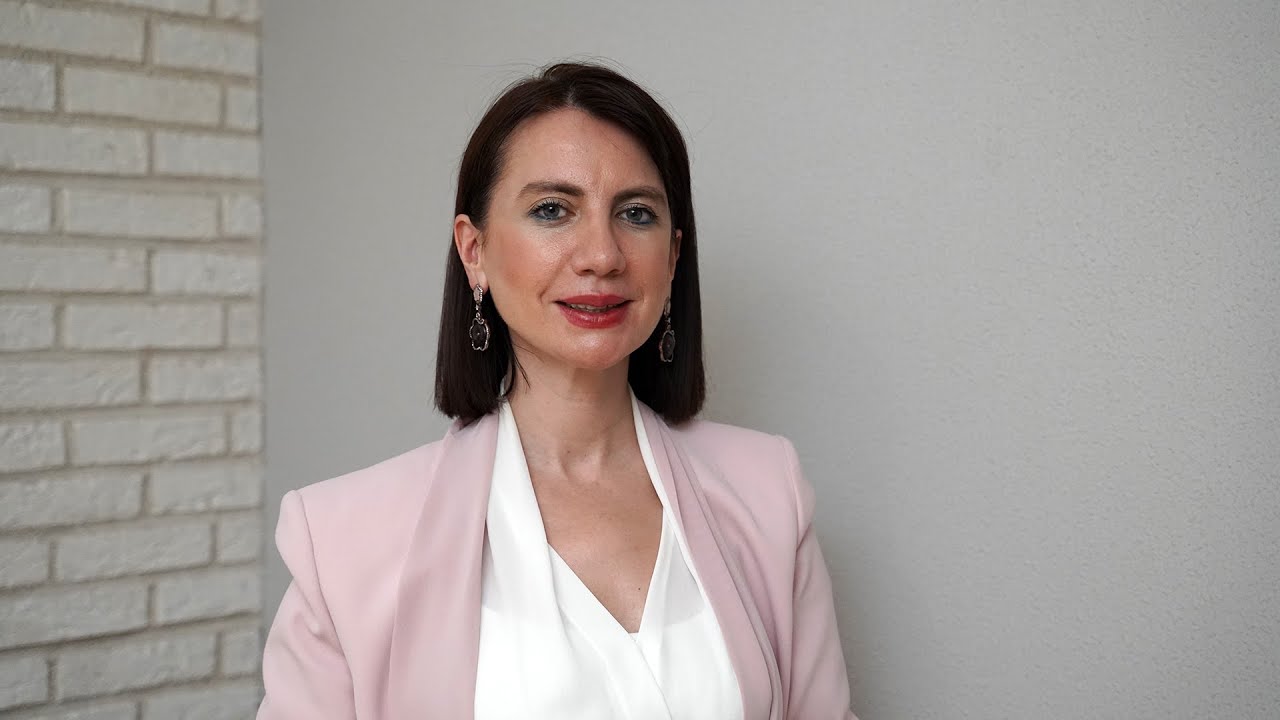 Yüze kök hücre uygulaması nasıl yapılır? - Op. Dr. Ayşe Sezim Şafak