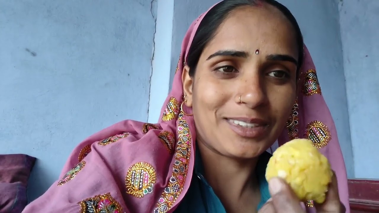 घर के काम पर छोटा सा ब्लोक