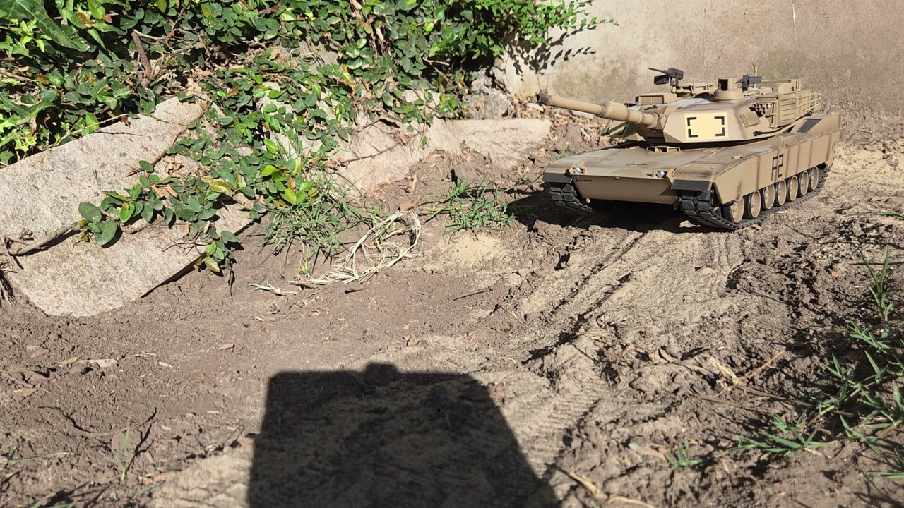Abrams RC disparando