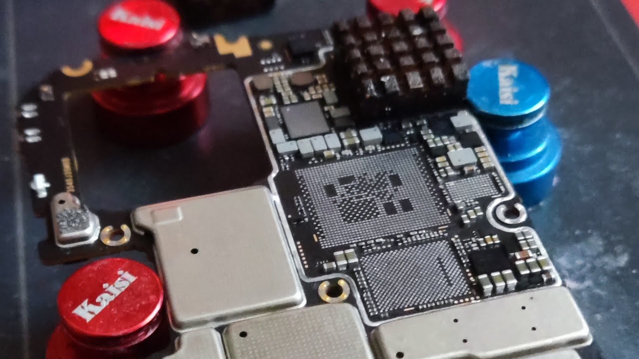 Xiaomi Mi 10T  не включается,особый случай) 