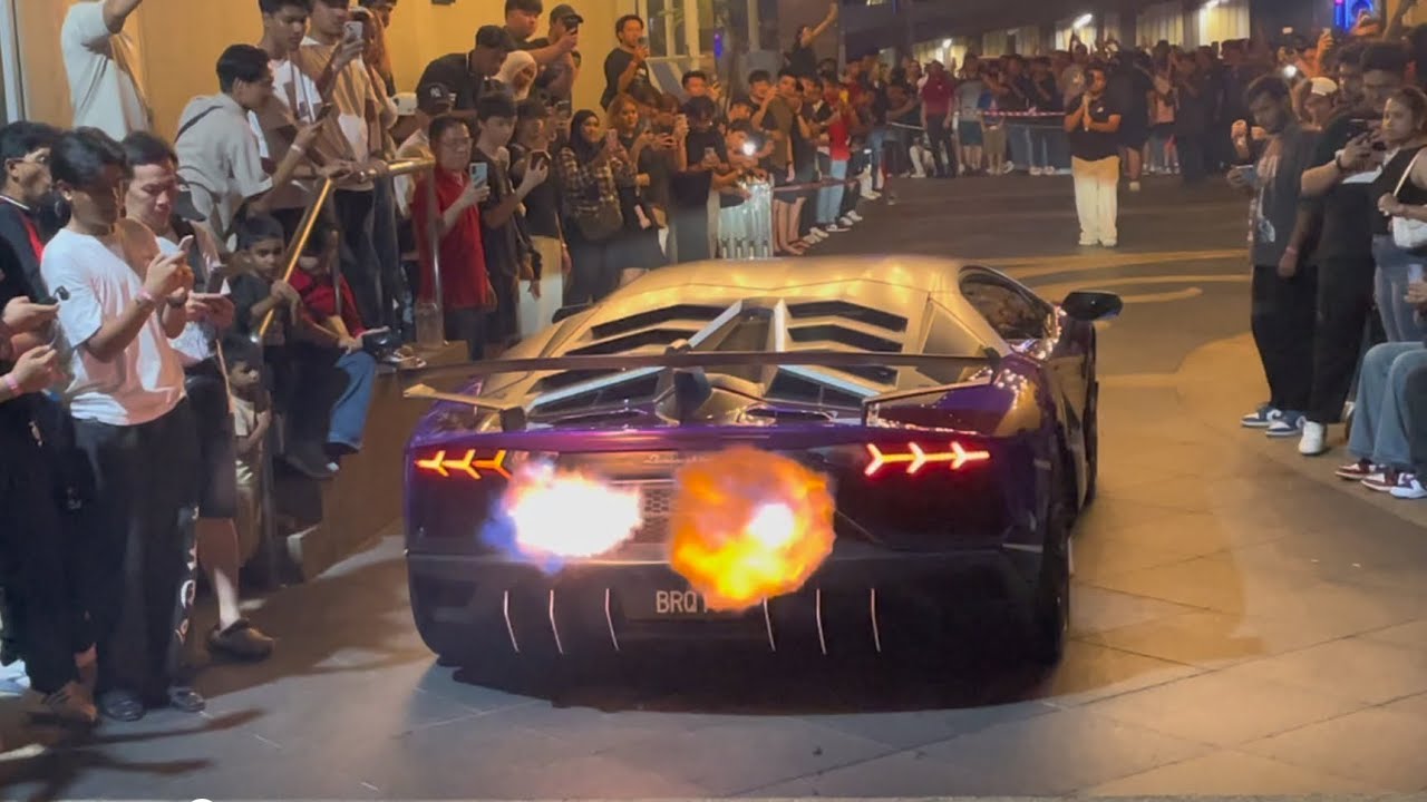 SUPERCAR GANG ROLL OUT RETRO HAVOC 2025