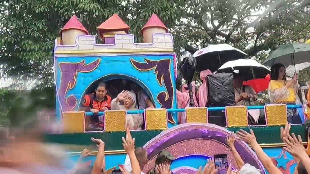 MMFF 2025 PARADE @ GIL PUYAT AVE 